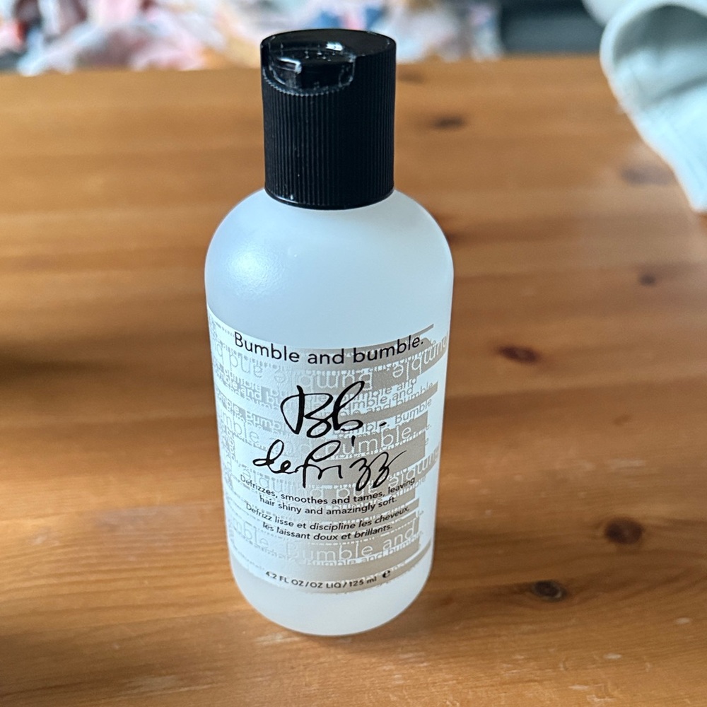 Bumble and bumble Bb defrizz hair serum (discontinued)